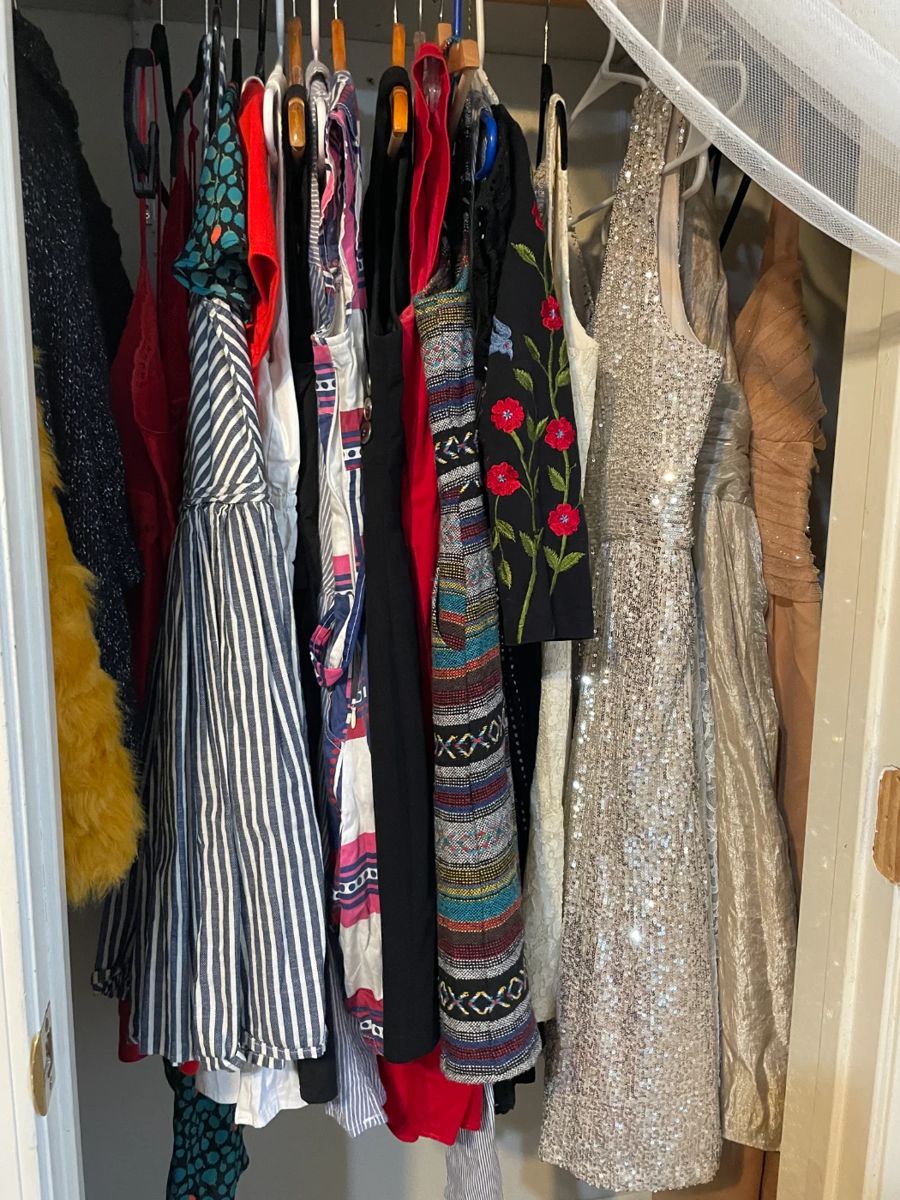 lots of women's dresses - sizes 6-12