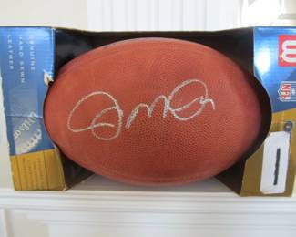 Football signed by NFL great Joe Montana of the San Francisco 49ers.