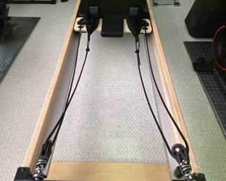  BALANCED BODY RIALTO Reformer w/ accessories. Like NEW condition  