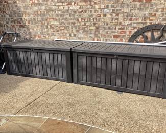 Outdoor storage bins