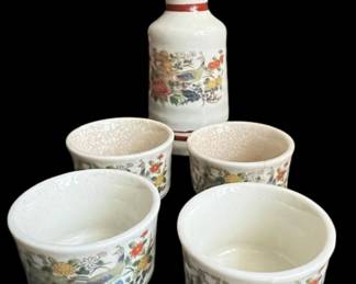 Japanese Kutani 5 Pc Porcelain Sake Set