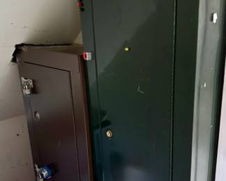 Gun safes