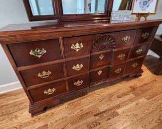 American Drew Dresser