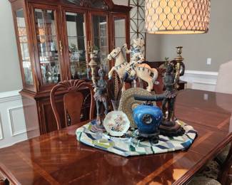 Elegant 9ft Dining Room Table with 6 Chairs