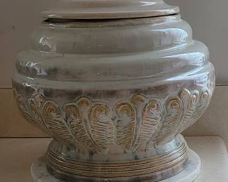 Beige Ceramic Jar. 14 x 10 x 42 round