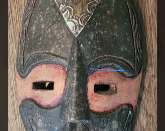Ghana Polish Mask - 13.5 x 7