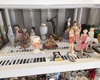7534  Figurine, Mug, Lighter  Cigarette Box 