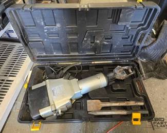 5032  Central Machinery Hydraulic Tool Breaker Hammer 