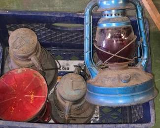 6062  5 Kerosene Lanterns 