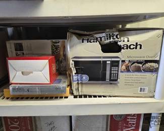 5049 Microwave, Coffee Maker, Utensils Apple Peeler