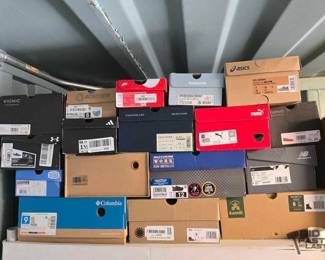 3502 New 17 Pairs Of Shoes
