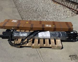 2504  8 APC Power Distribution Units 