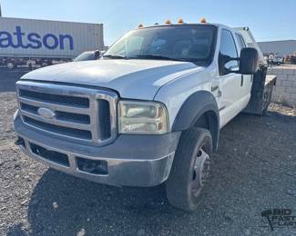 260  2006 Ford F450 
