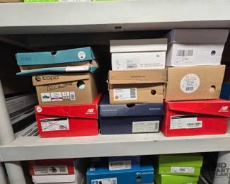 7072  NEW 9 Pairs Of Shoes 