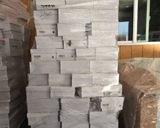 2960 New 1 Pallet Of Shoes