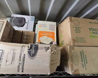 4044 New Plastic Utilities, Foil, Parchment Paper, Containers Com...