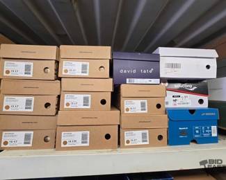 7022  NEW 12 Pairs Of Shoes 