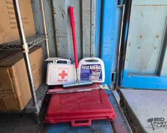 3544 First Aid Kits, Triangle Reflecting Window Squeegee