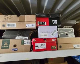 7050  NEW 9 Pairs Of Shoes 