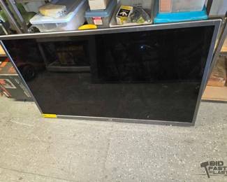 5067  55 LG TV 