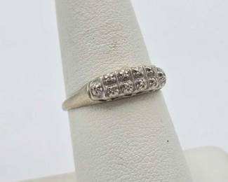 714 14k White Gold with Small Diamond Ring, 1.9g