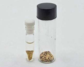 1204 2 Gold Flakes in Glass Bottles, 11.3g
