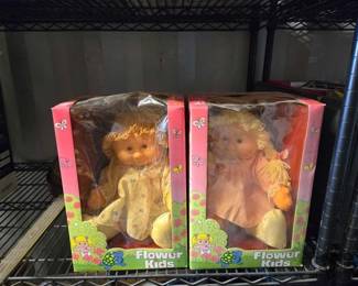 5074 NEW 2 Flower Kids Doll