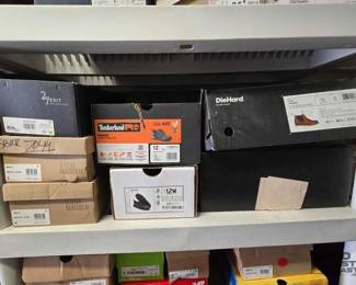 7044  NEW 7 Pairs Of Shoes 