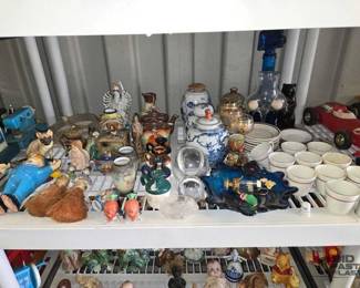 7536  Tea Cups, Paper Weight  Figurines 