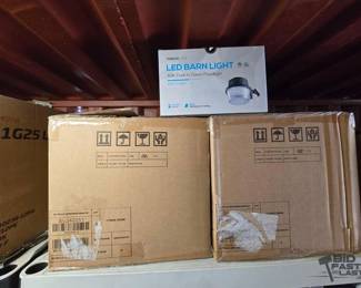 6550  New Led Barn Light 