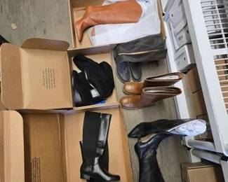 4556  New 6 Pairs Of Shoes 