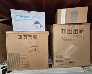6540  New Led Barn Light  Light Bulbs 