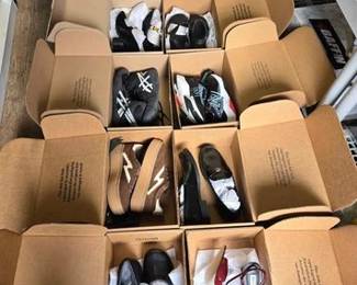 7012  NEW 9 Pairs Of Shoes 