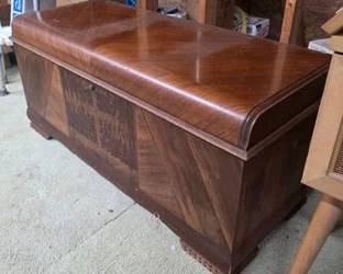 Vintage Lane cedar chest