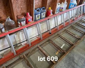 Aluminum and wooden extension ladders