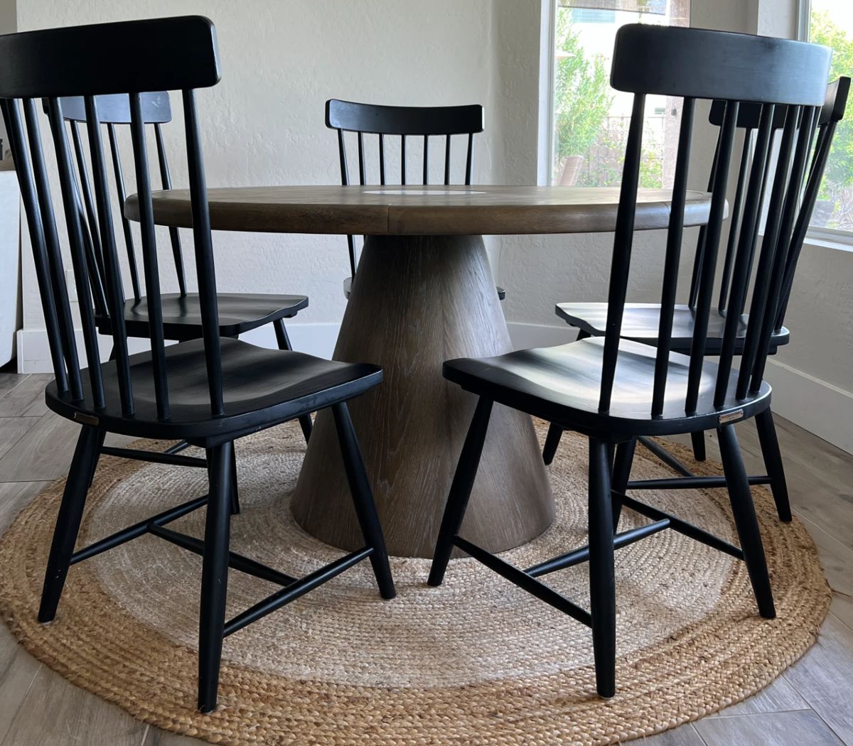 Magnolia Home Round Dining Table w 5 Chairs, Area Rug