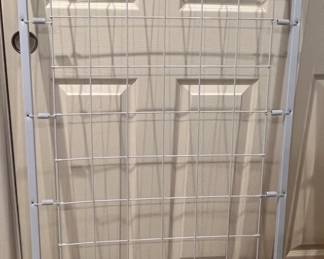 Crib w Mattress Base and Mattress