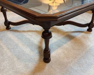 ETHAN ALLEN Royal Charter Coffee Table