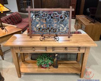 ETHAN ALLEN New Country Console Table
