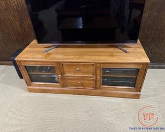 ETHAN ALLEN New Country Entertainment Console Table