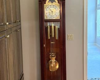 HOWARD MILLER 610-572 Grandfather Clock