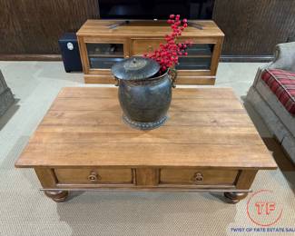 ETHAN ALLEN New Country Coffee Table