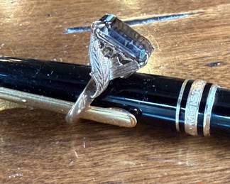 18KT GOLD Art Deco Ring with Smoky Topaz