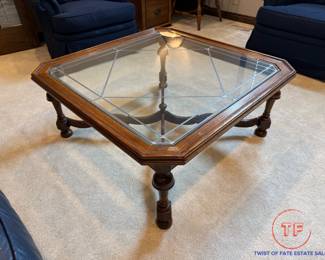 ETHAN ALLEN Royal Charter Coffee Table