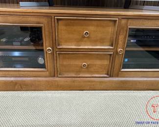 ETHAN ALLEN New Country Entertainment Console Table