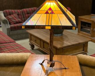 Tiffany Style-Stained Glass Table Lamp