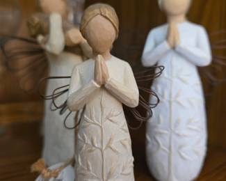 Willow tree figurines 