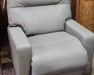 New with tags electric lift chair 