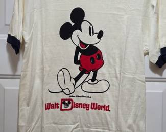 Vintage Walt Disney World T-shirt 