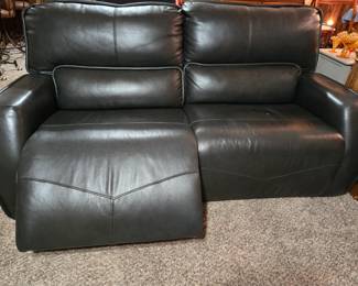 Dual reclining electric sofa 